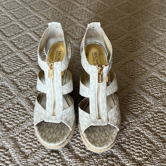 Micheal Kors Wedges - Picture 2 of 4